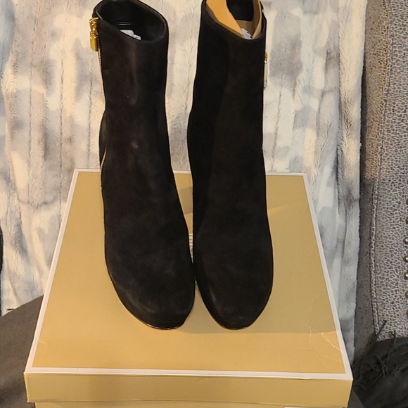 Black Clunk Heel Bootie - Picture 2 of 5